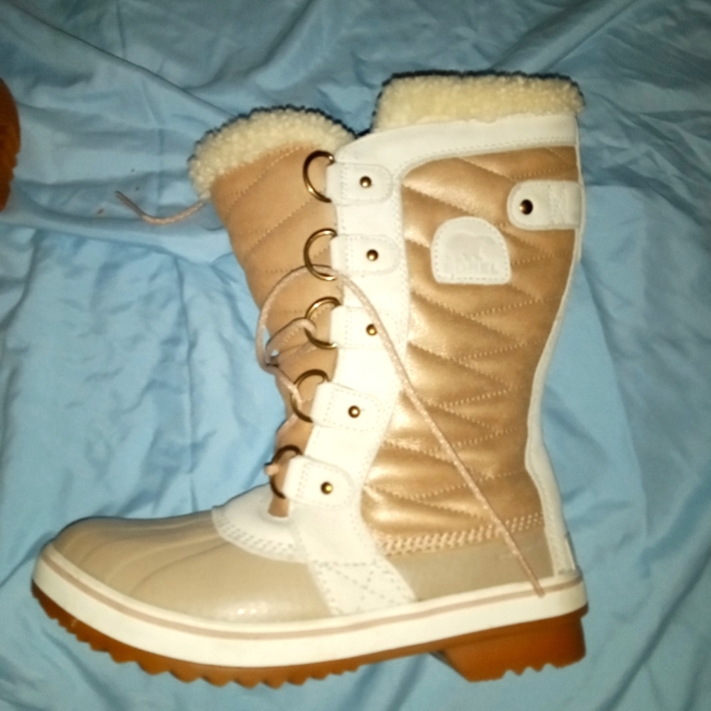 Sorel beige and cream waterproof boots